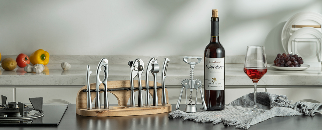 KITCHEN ACCESSORIES
